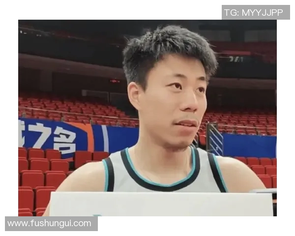 张镇麟精彩追身排球大帽助力球队逆转胜利展现超强实力与拼搏精神