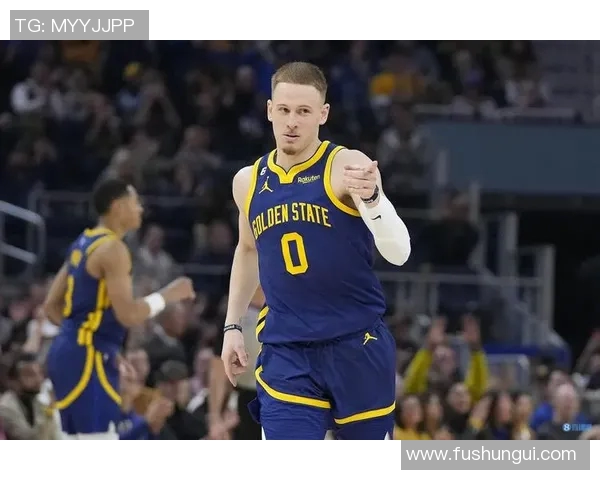 你俩太铁了!迪文岑佐&里德三分球合计15中2拿到21分 你俩太铁了!迪文岑佐&里德三分球合计15中2拿到21分